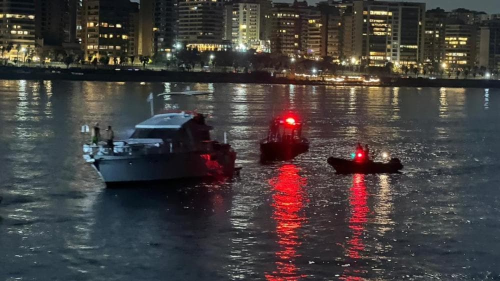 Tourist boat fire put out off Ramla al-Baydah
