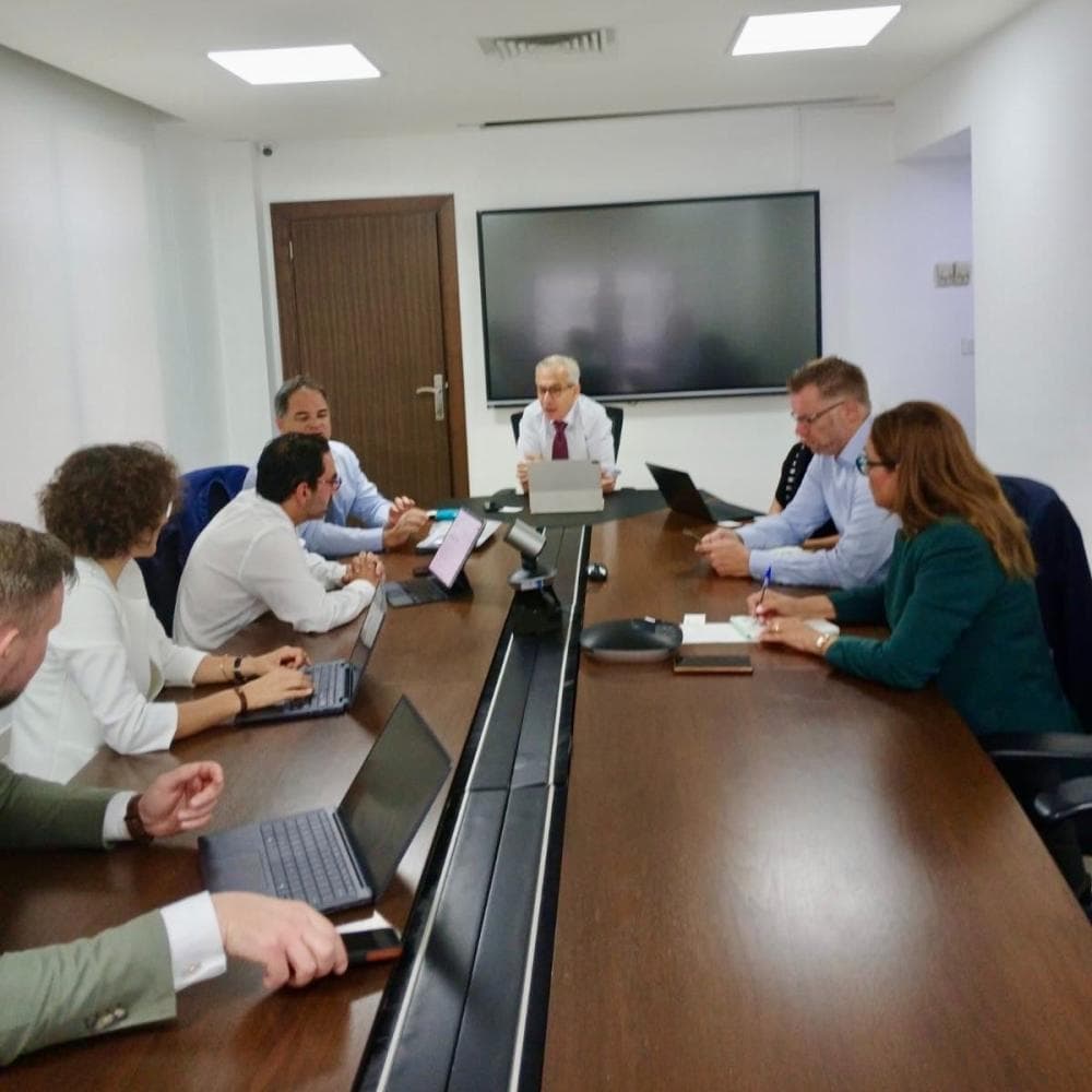 Al-Basatt reviews SME trust fund with World Bank