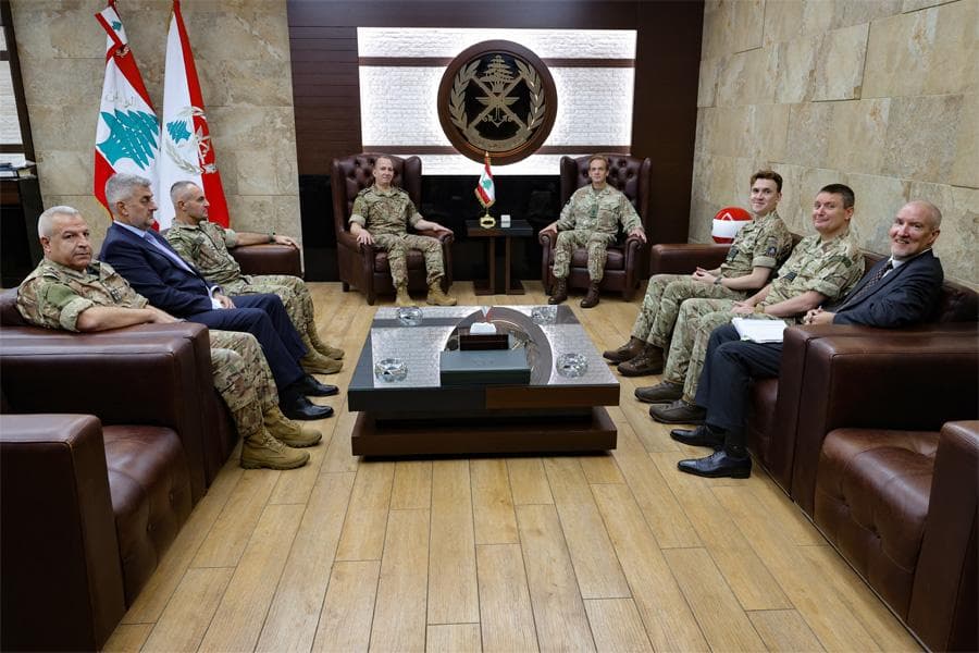 Hishaq reviews post-UNIFIL plans with German and British officials