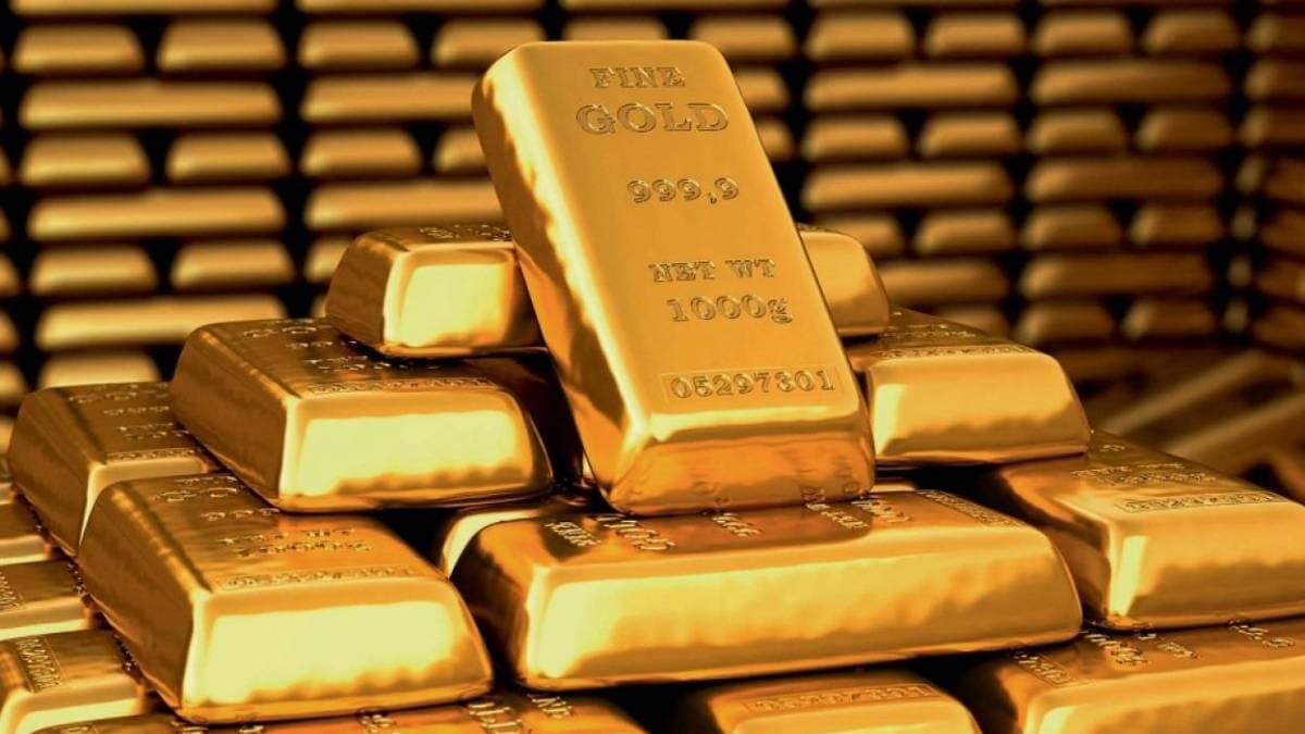 Gold remains steady at $4,040