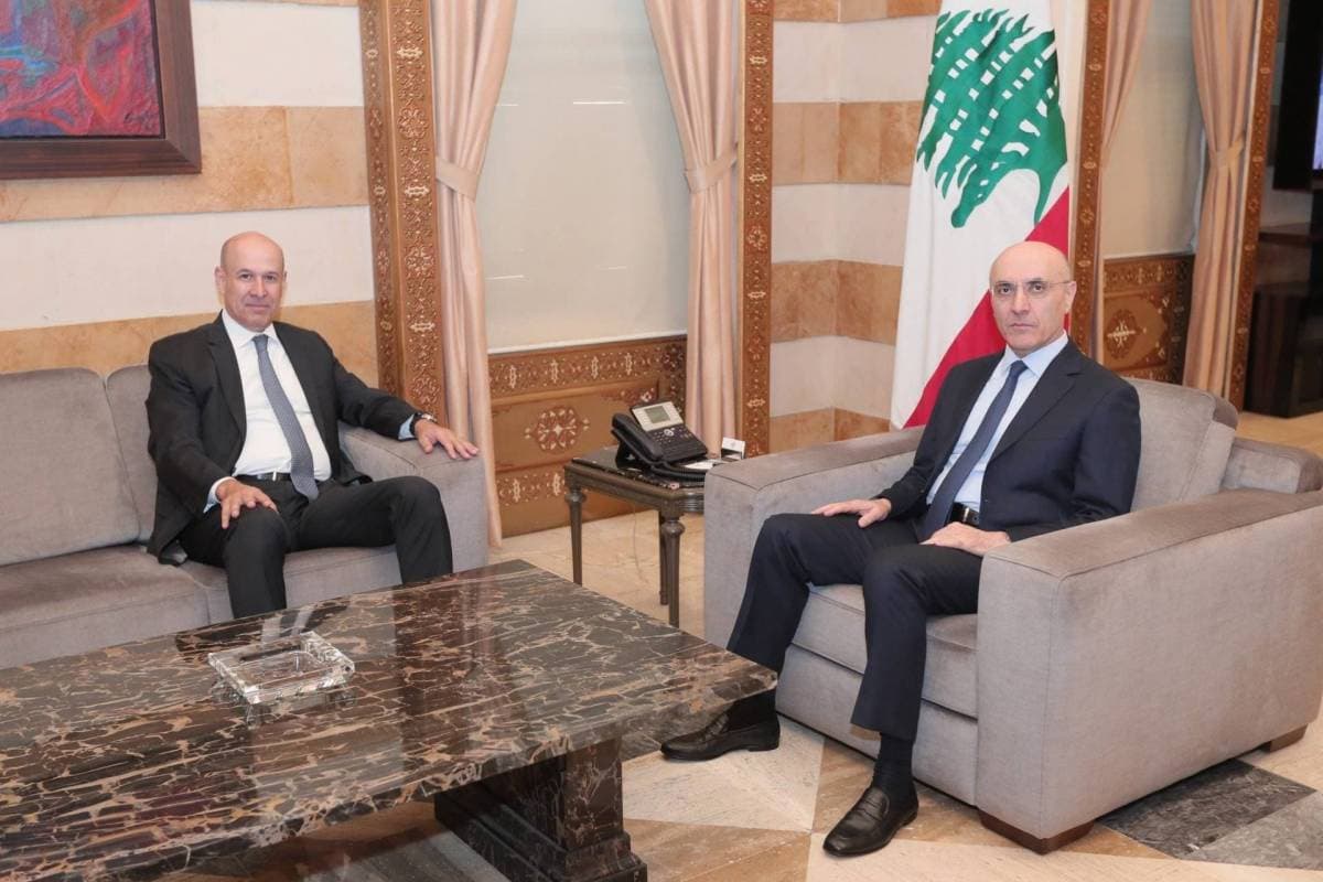 Al-Hajar and Badran discuss ministry and audit cooperation