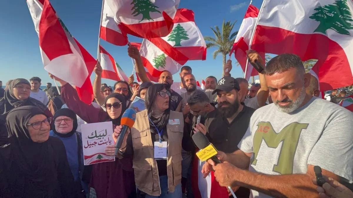 Bent Jbeil residents protest grave demolition