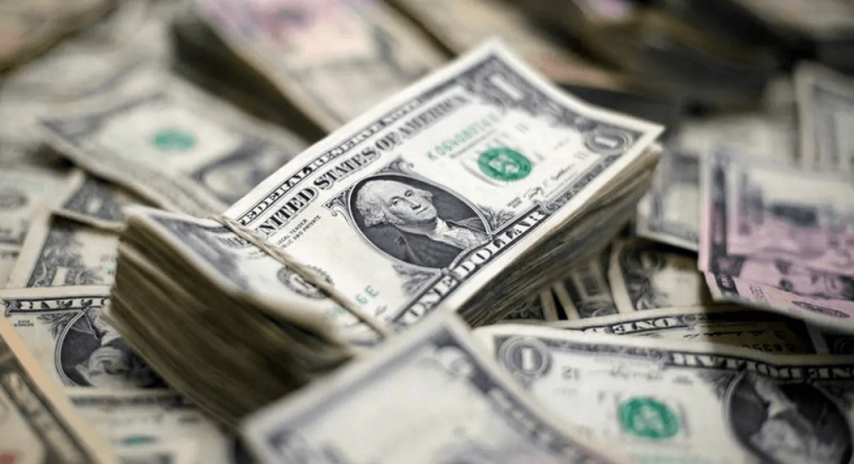 Dollar falls as US economy slows