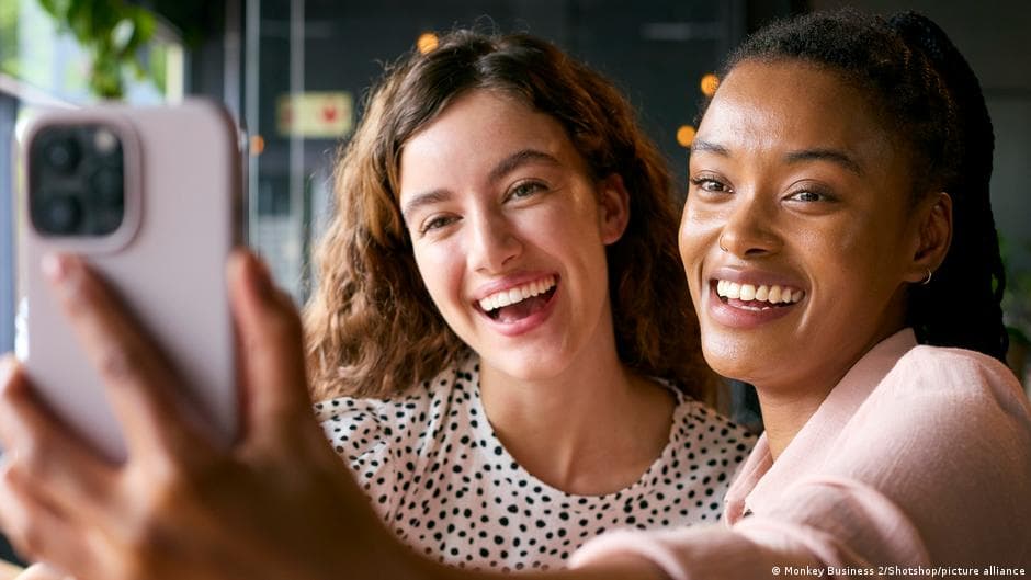 Virtual Reality: Meeting Future Self