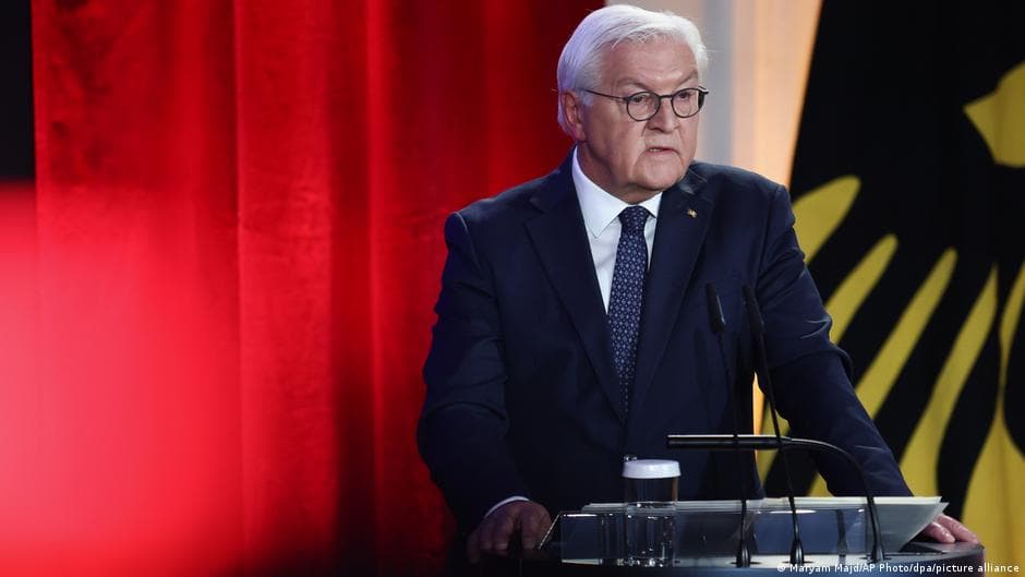 Steinmeier: Naturalized citizens count in German nationhood