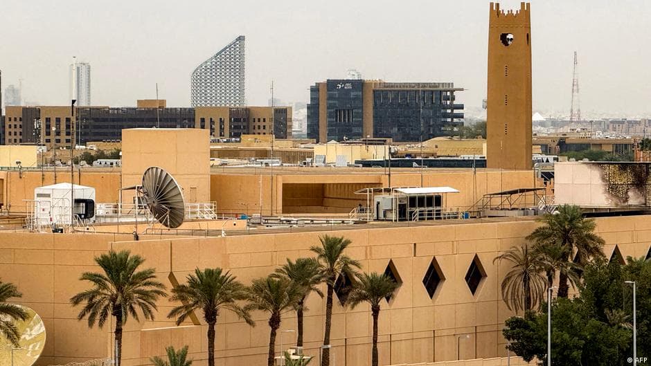 واشنطن تحذر رعاياها في الخليج