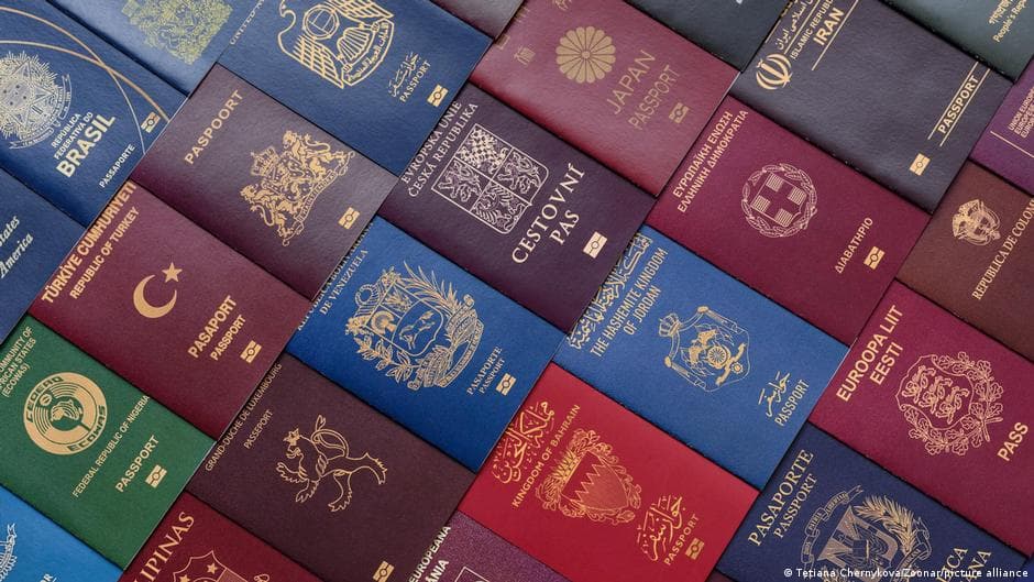 سفر بدون جواز لثلاثة أشخاص فقط