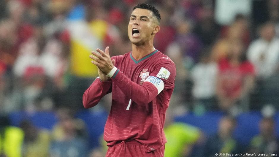 Ronaldo Nears Farewell to Stadiums