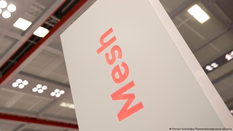 Mesh Networks Disrupt Government Control