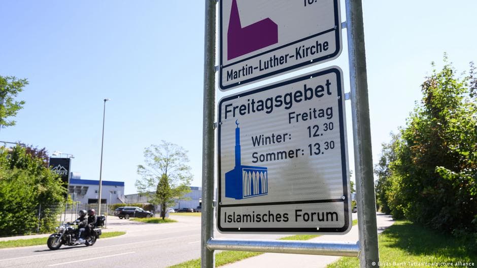 Bavarian Village Adds First Prayer Sign