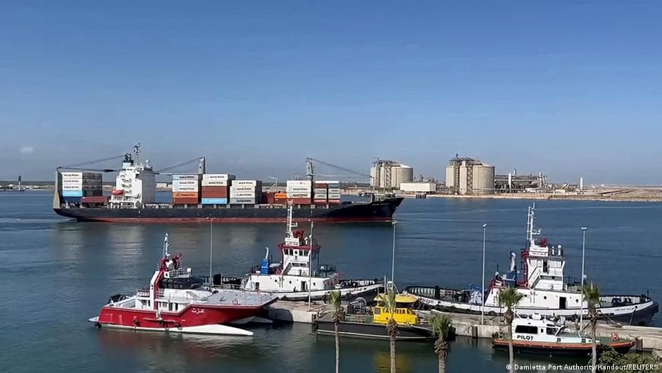 Damietta port gas ship fire updates