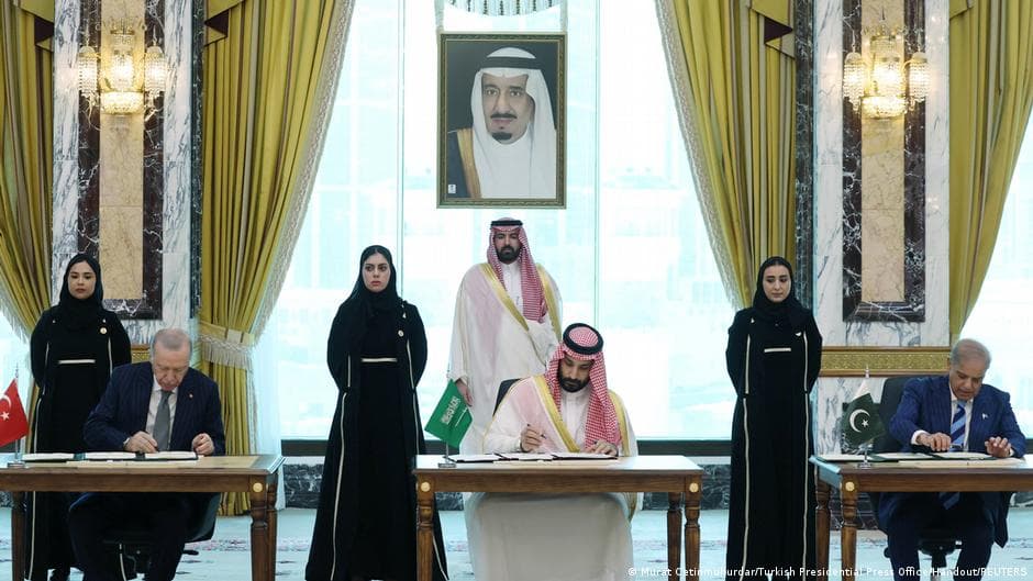 تحالف دفاعي مشترك بين السعودية وتركيا وباكستان