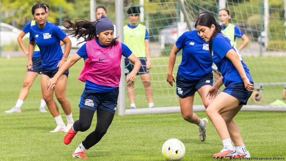 Afghan women's football team lacks homeland