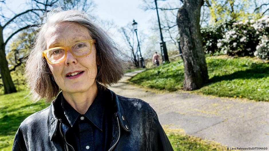 Canadian Author Carterson Wins 2026 Nobel Literature Award