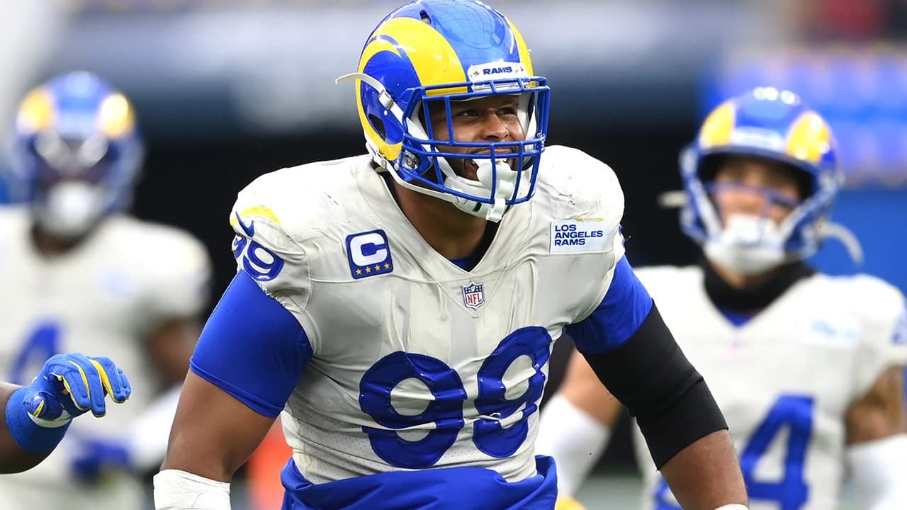 Aaron Donald rejoins Rams' defense