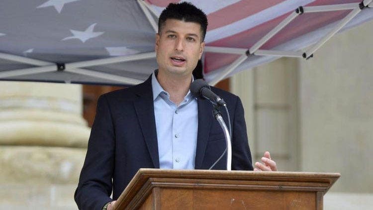 Tom Barrett criticizes socialist candidacy