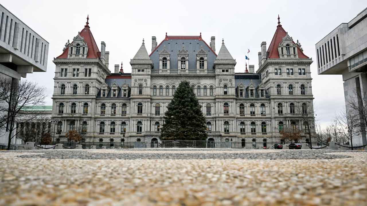 FBI detains woman over Capitol attack plot