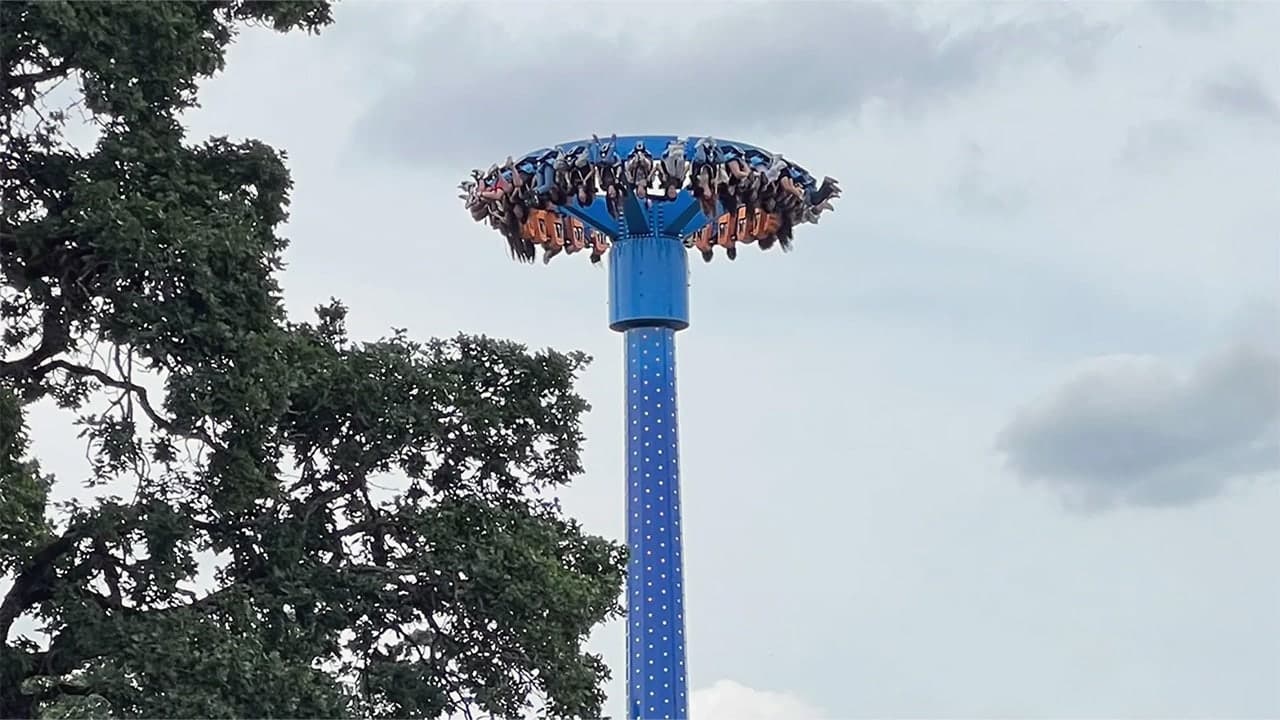 Teens awarded $550K over amusement park ride