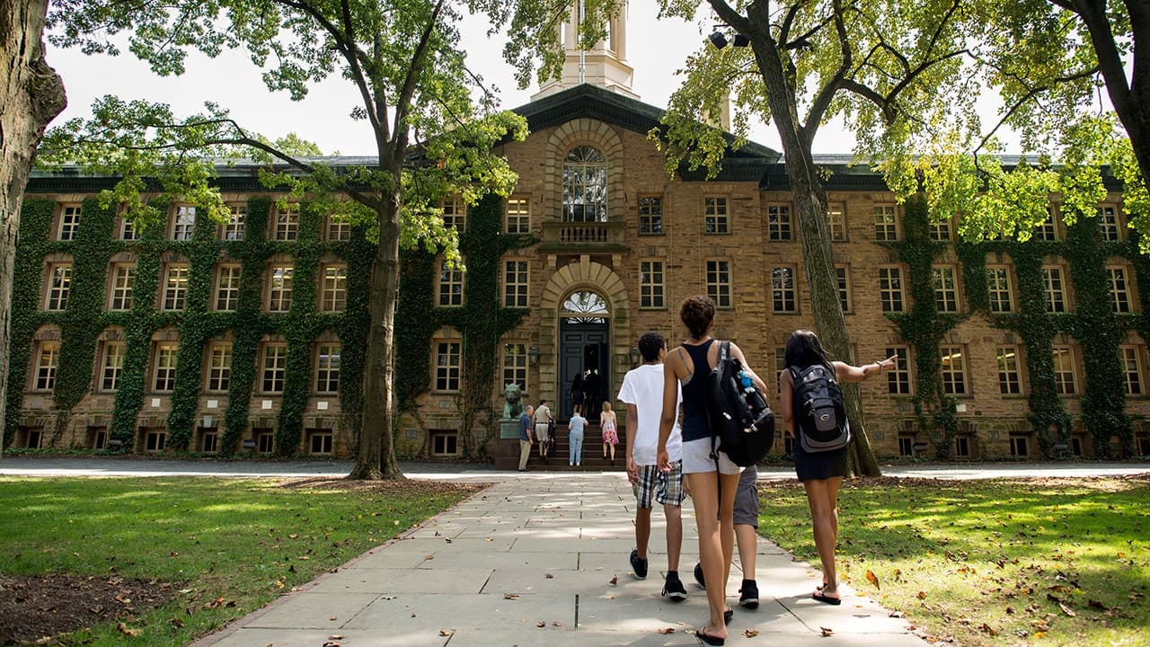 Ivy League Courses on Bad Bunny and Marxism