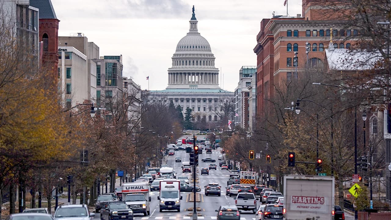 Federal courts seek independence from DC
