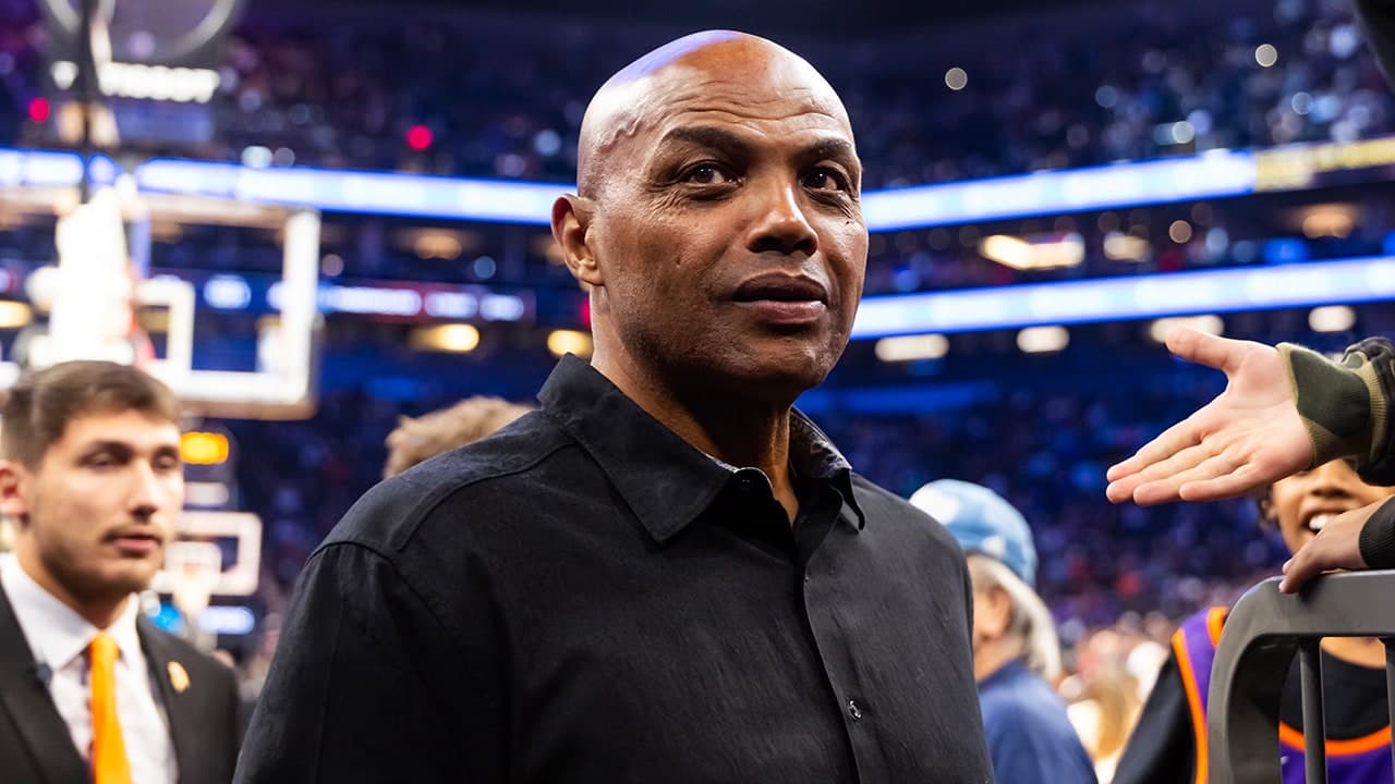 Charles Barkley criticizes far-left policies on Chris Cuomo
