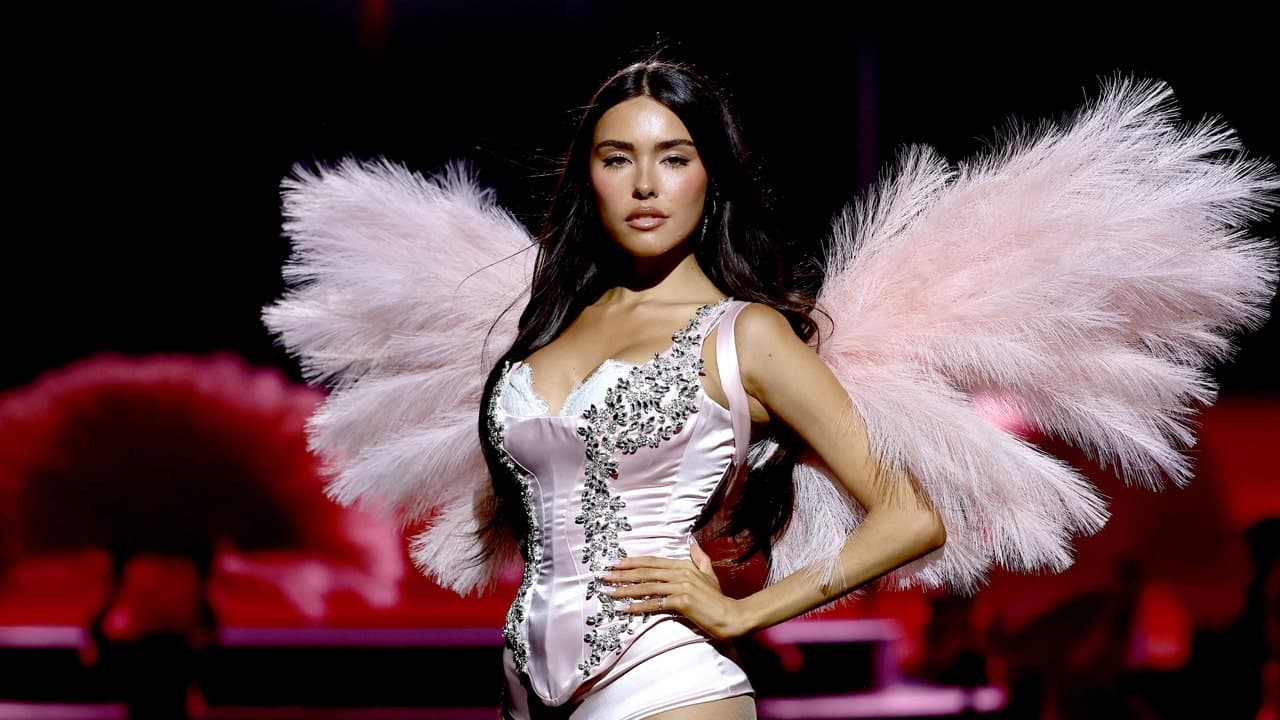 Retired NFL star notices Madison Beer and explains Herbert's struggles