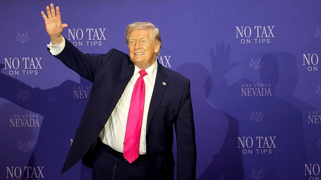 Lee Carter: Can Trump Still Divert Voters' Attention