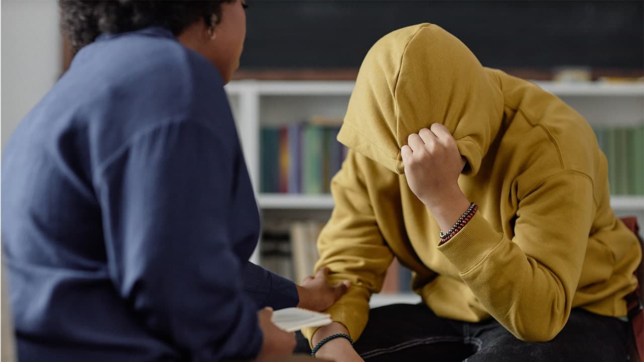 Kansas teacher commits to using students' preferred pronouns amid federal probe