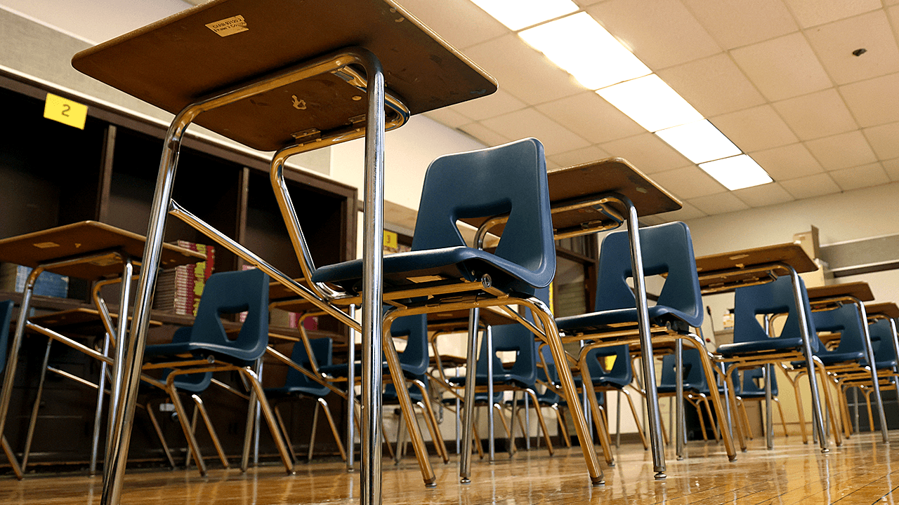 Chicago schools face ongoing crisis