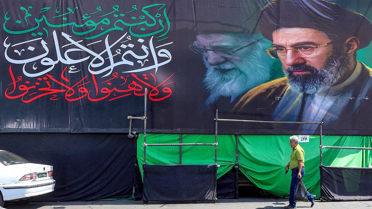 Iran change talk resurfaces amid US strikes
