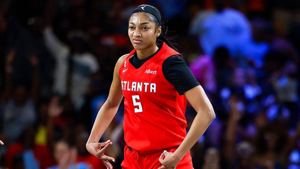 أنجيل ريز تتعرض لانتقادات بعد تصريحات مدرب في الـ WNBA
