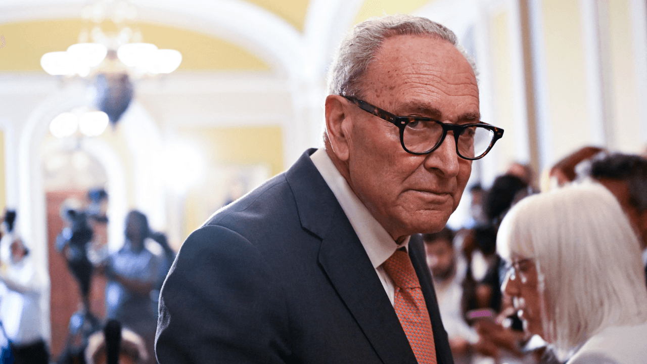 Schumer's anti-corruption speech interrupted by heckler