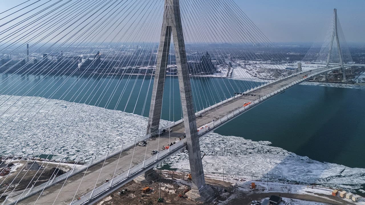 Canada cancels US bridge event amid tariff warning