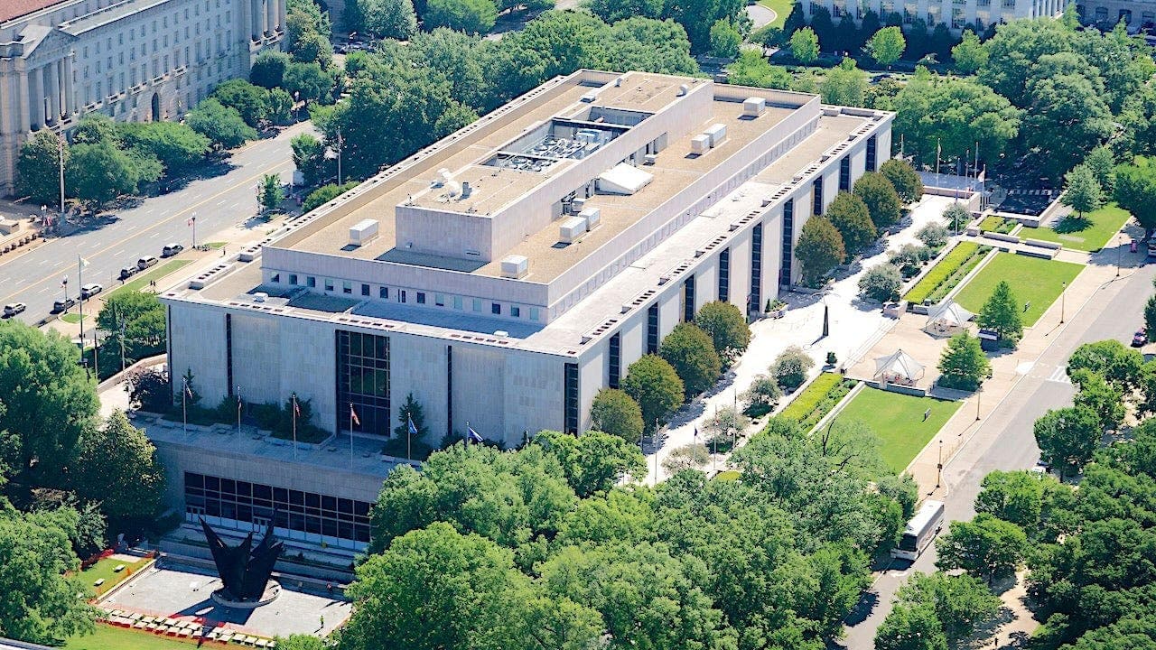 Smithsonian faces criticism from Trump era