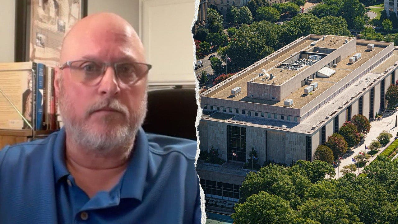 Historian criticizes Smithsonian's activism shift