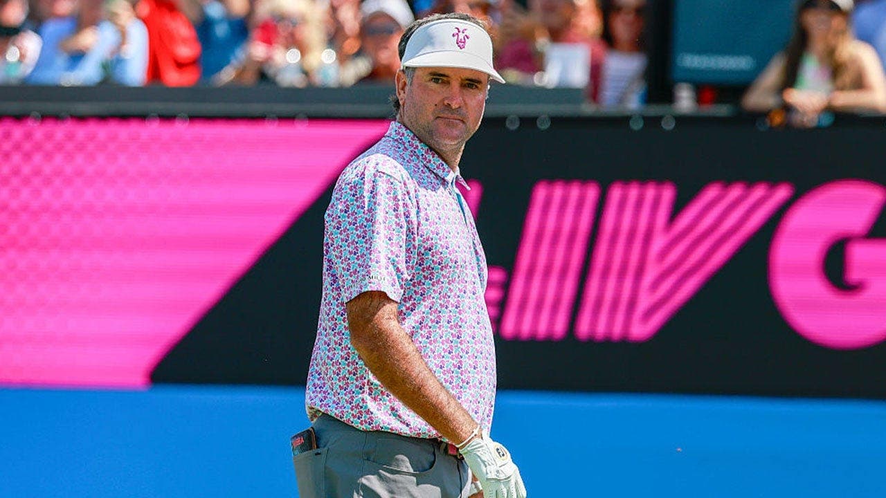Bubba Watson Engages Fan at LIV Golf Indianapolis