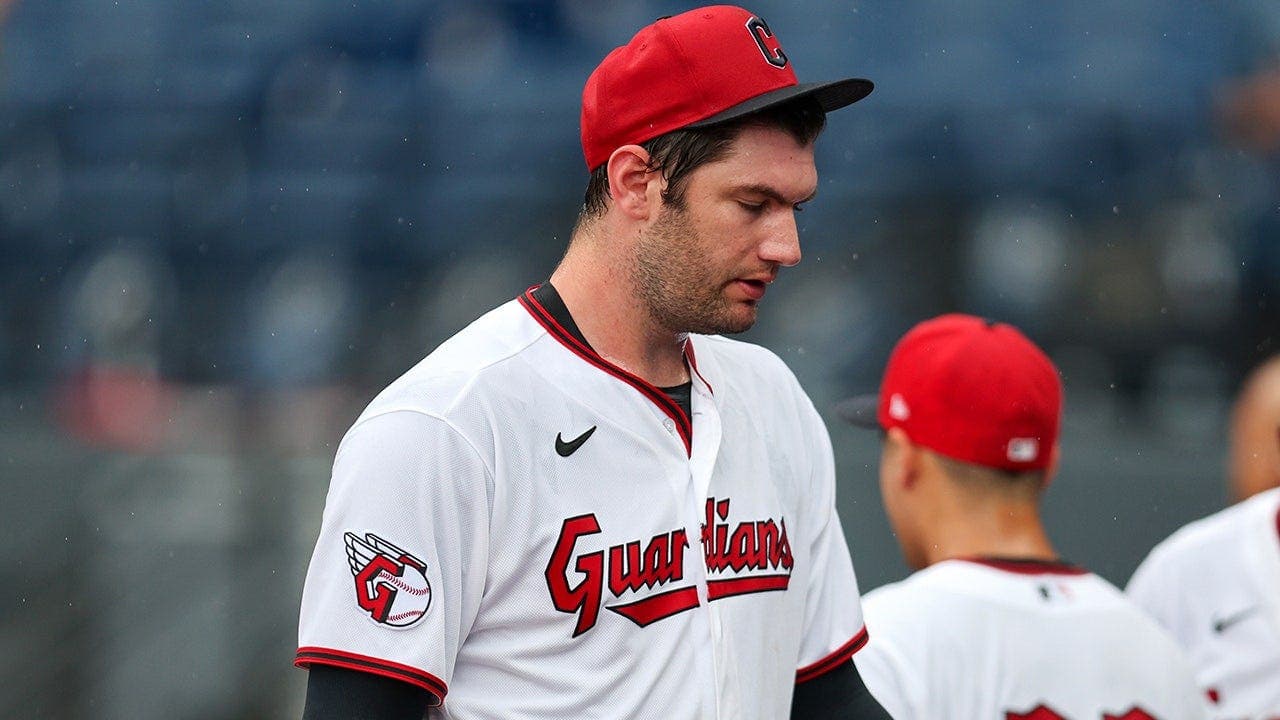 Williams' perfect game sparks benches clearing