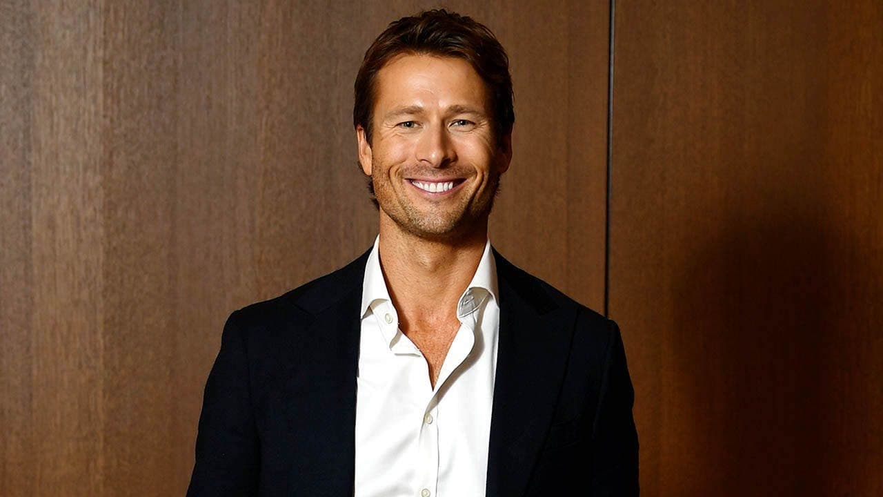 Glen Powell's night with country stars ends at Jelly Roll's bar
