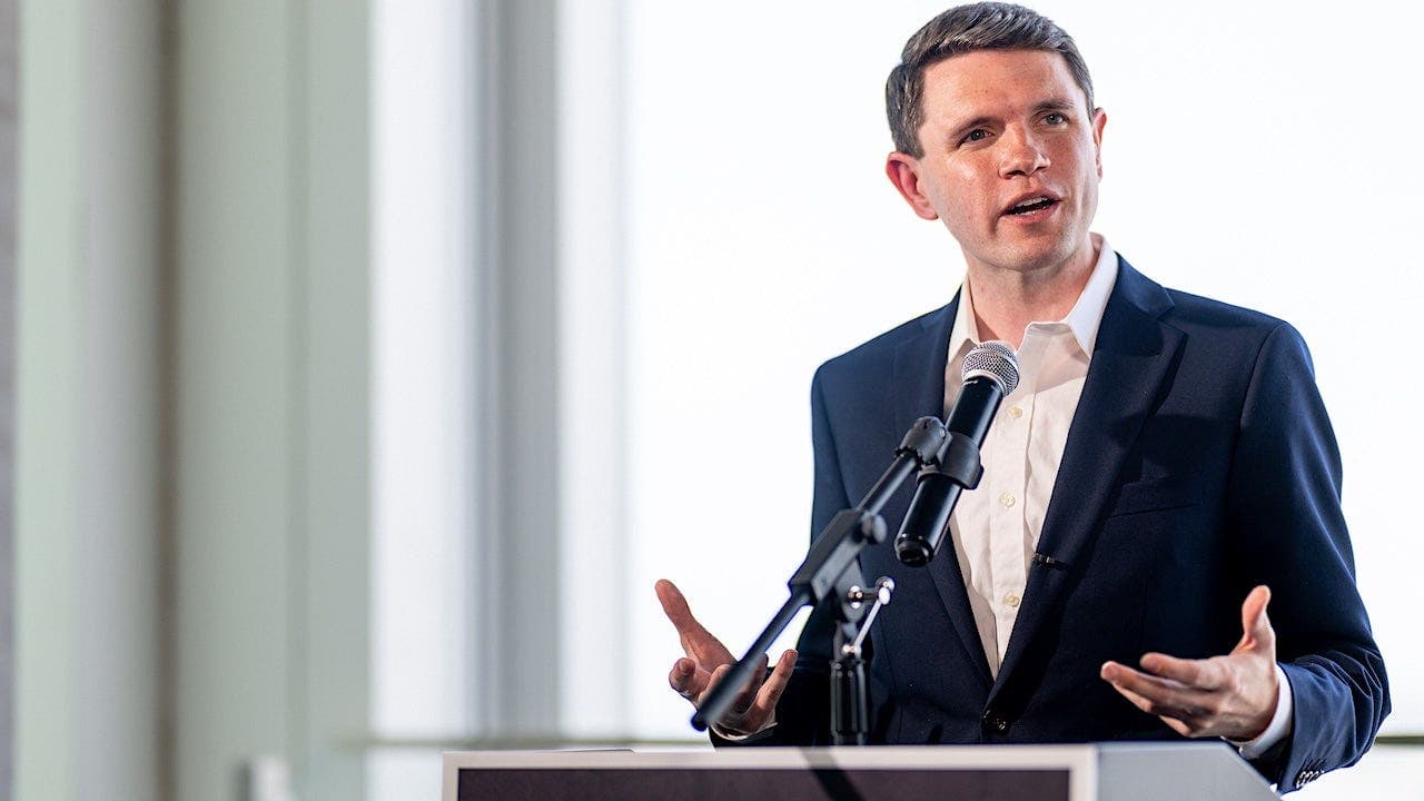 GOP veteran joins Dem candidate in Texas Senate race