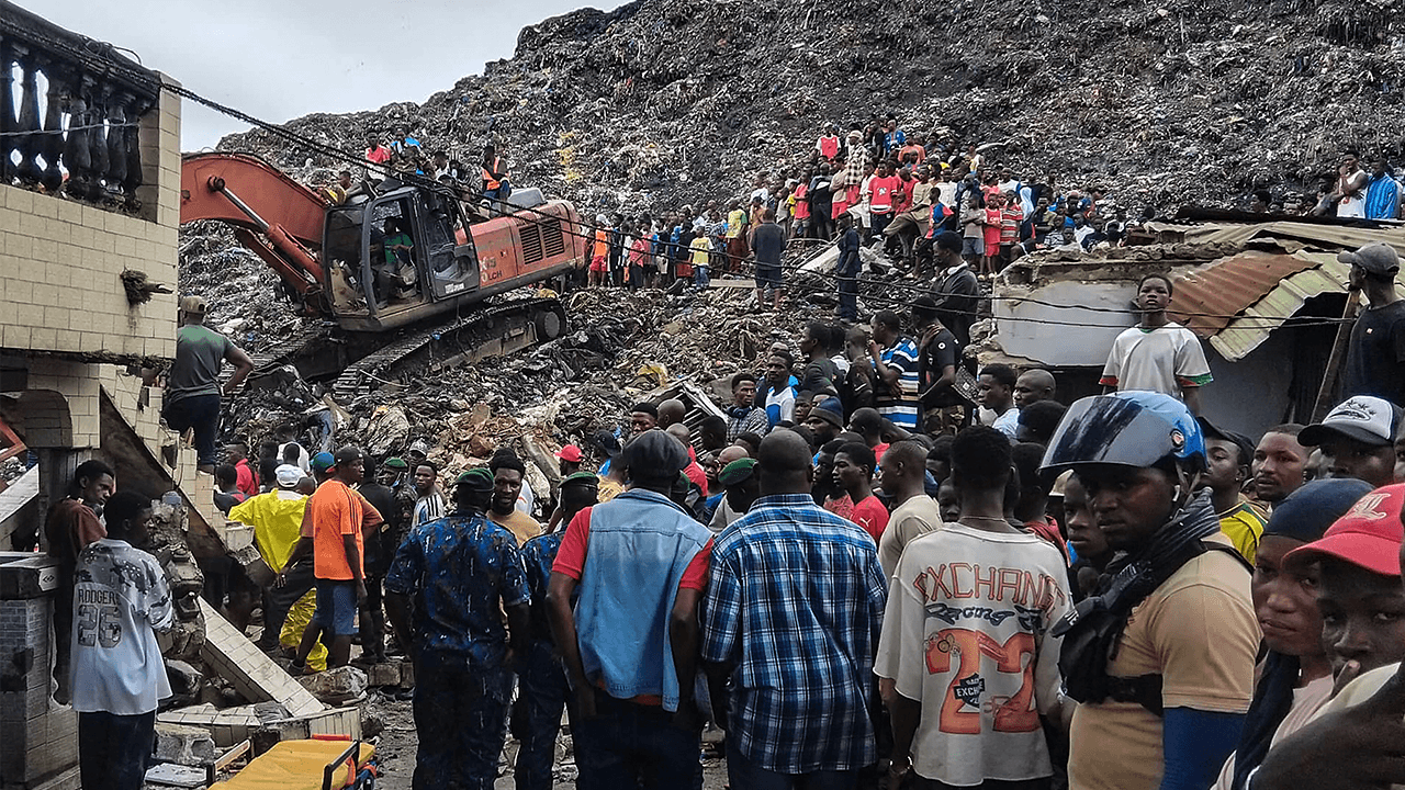 Massive garbage slide kills 30 homes
