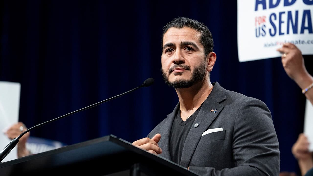طالب ميشيغان يسأل إل سayed عن موقفه من إيران
