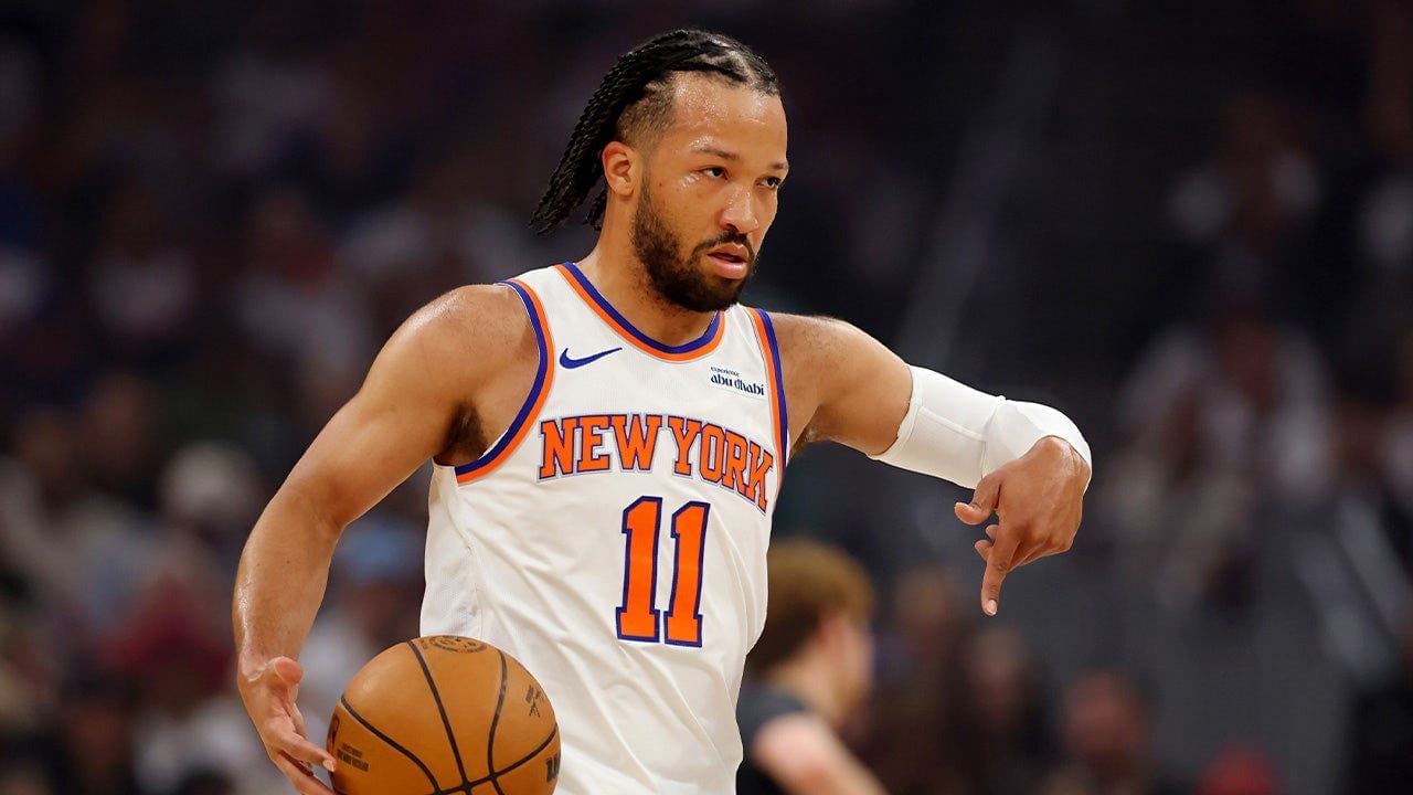 Jalen Brunson to host SNL season opener