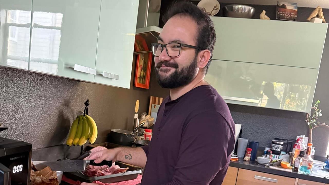 Father expected NYT executive son to visit before alleged in-law attack