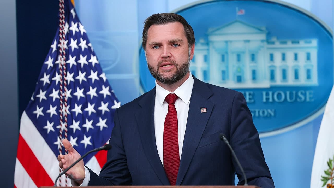 Vance avoids setting end date for Iran conflict