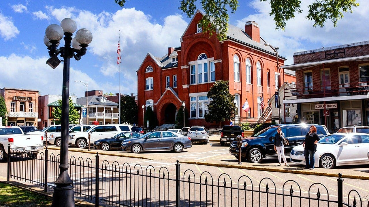 Police respond to suspected overdose at Ole Miss