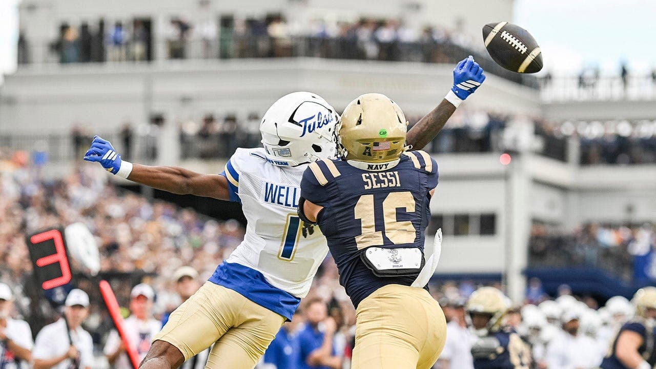 David Wells Jr. scores unusual touchdown against Navy