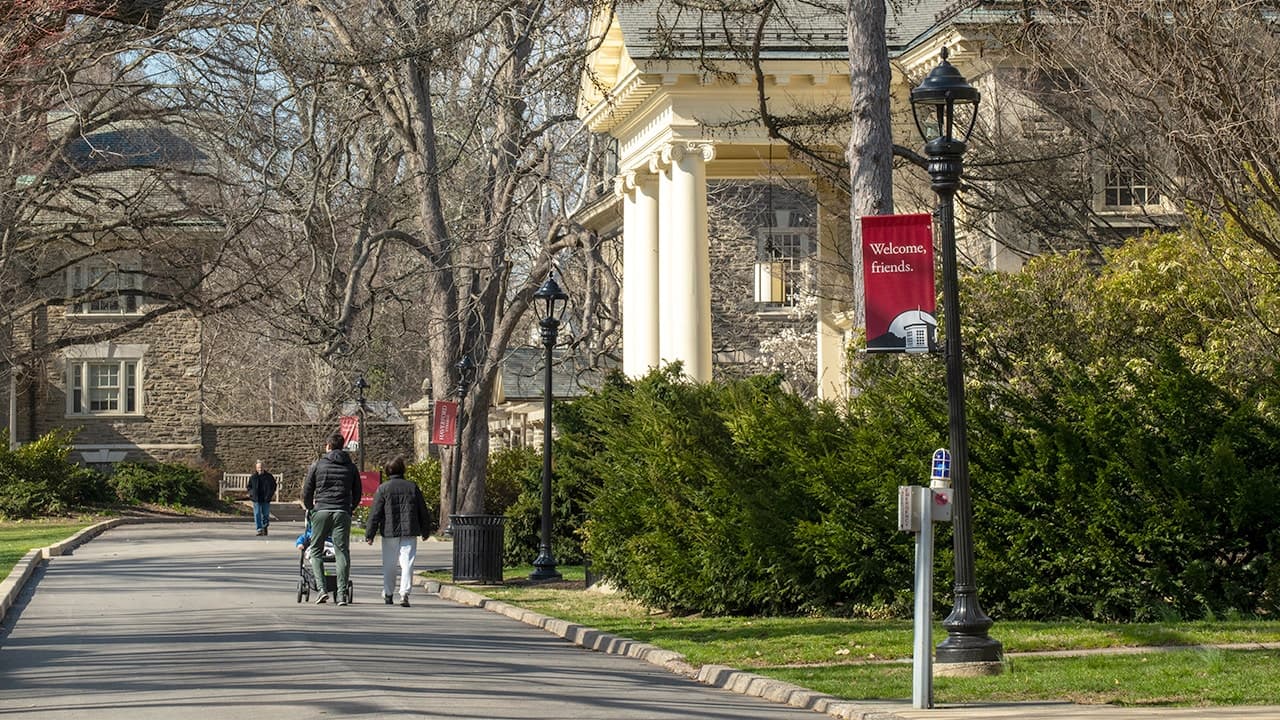 Religion professor faces indictment over antisemitic posts