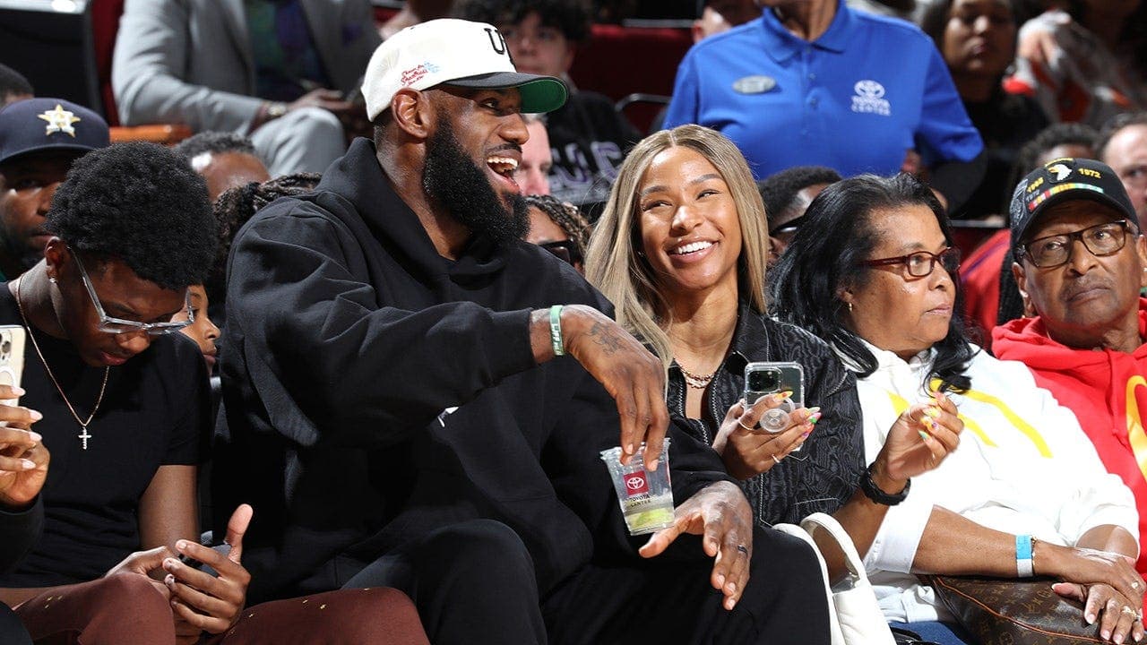 LeBron's wife declines flight upgrade sparking debate
