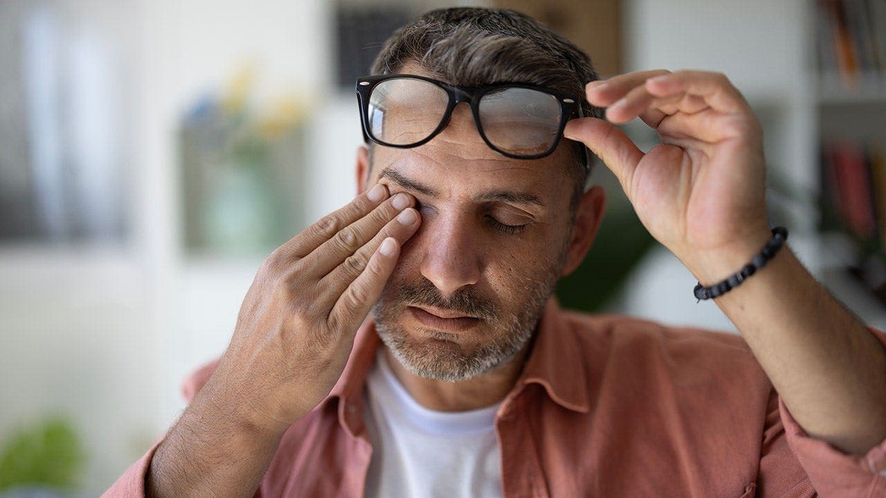 7 common mistakes harm your eyesight