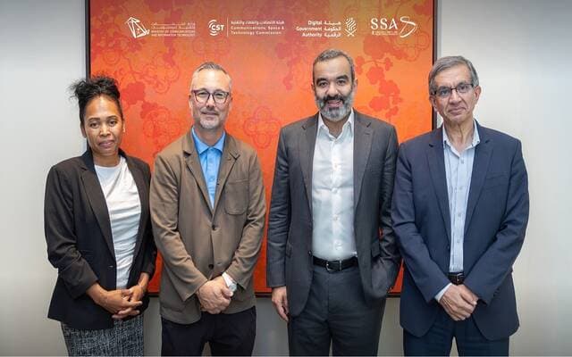 Minister reviews KSA AI collaborations
